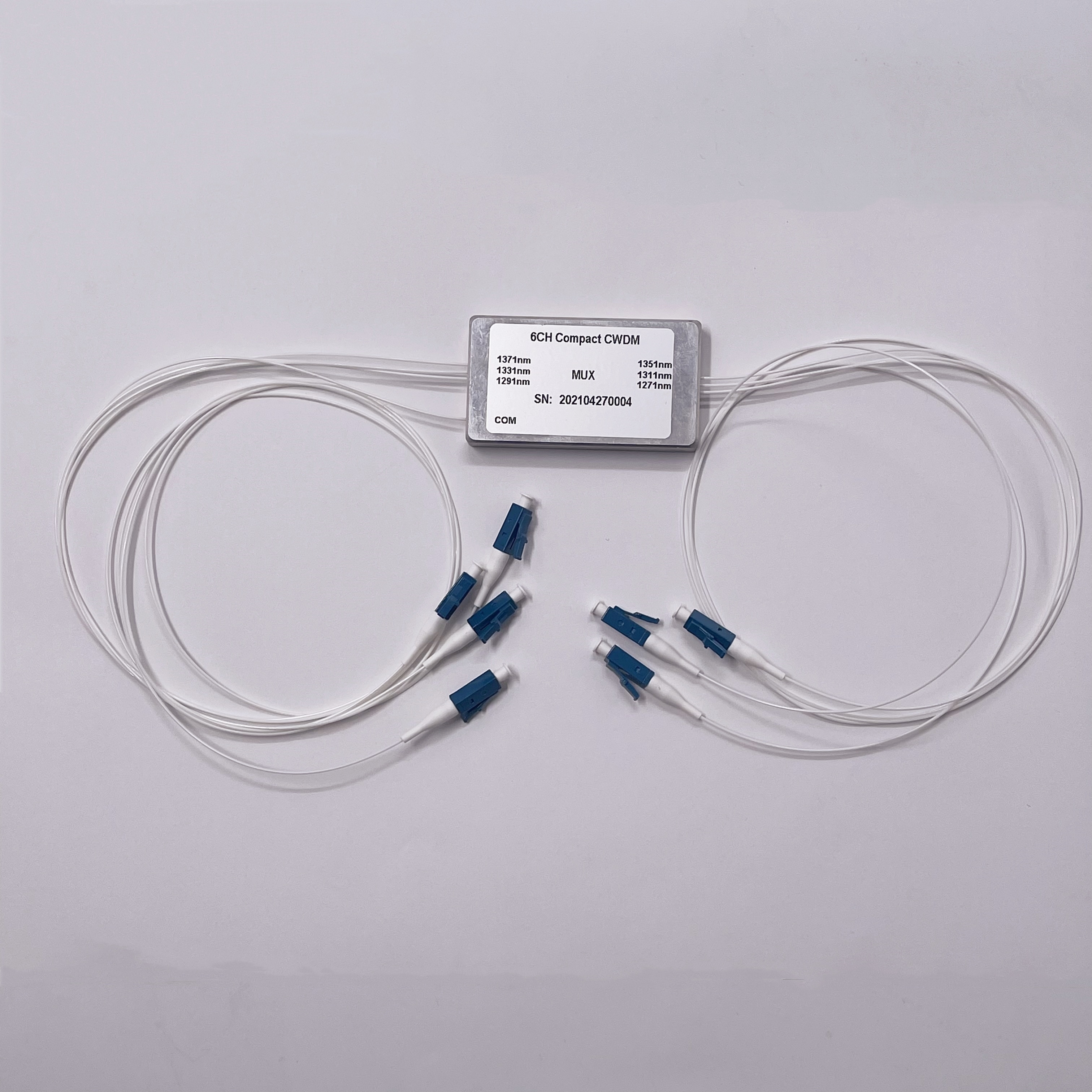6通道1271-1371nm或ITU，典型插損1.0dB，自由空間二維平面結(jié)構(gòu)，